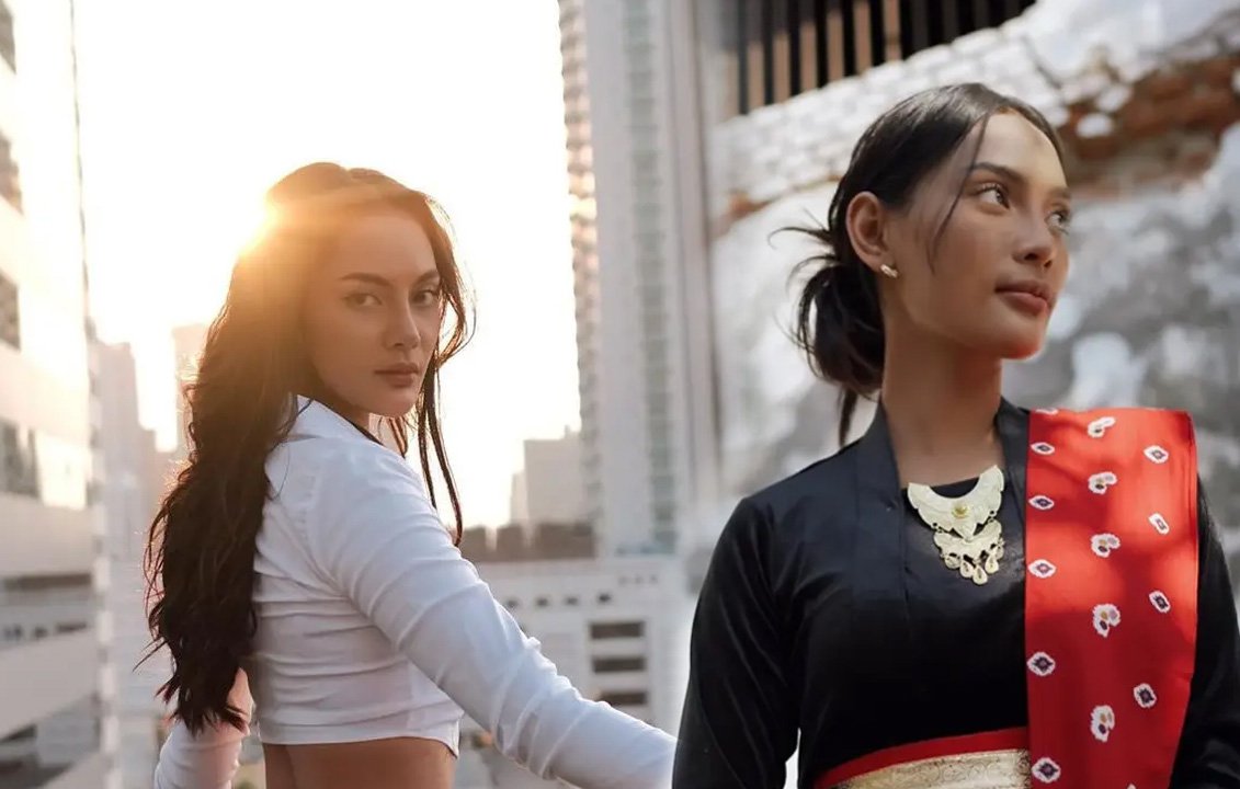 fashion erika carlina